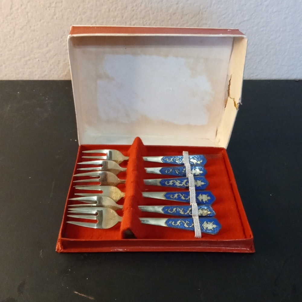 GORGEOUS Box 6pcs Set of Bangkok Brass Dessert Forks